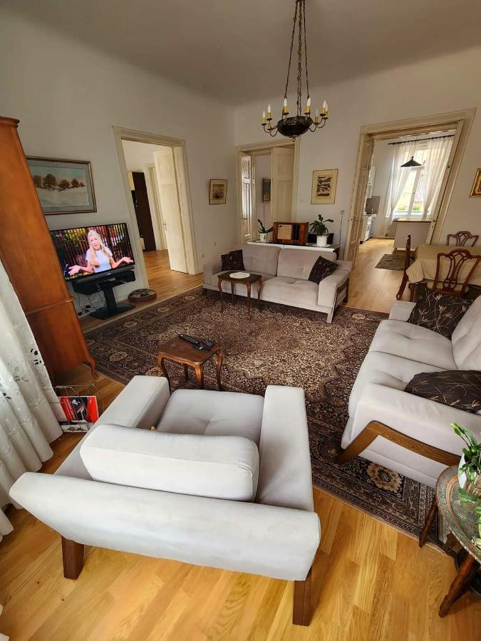 The Best Location Salon Apartment With Main Street View 塞拉耶佛 外观 照片